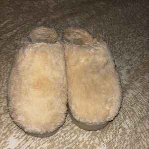 Ugg Fuzz Sugar Womens Natural Slide Slip On Size 7 Faux Fur Cozy Teddy Sherpa